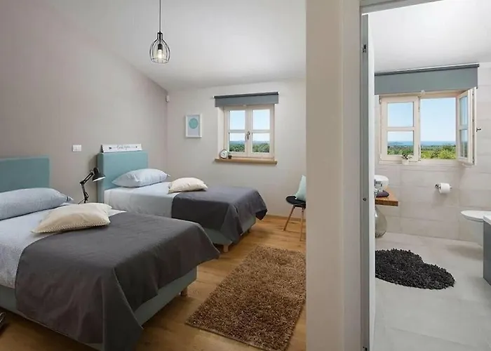 Meli Comfortable Villa